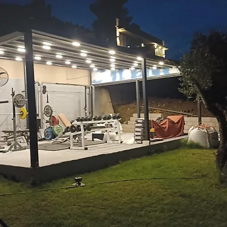 Dallas-beach,bike&gym Appartamento *