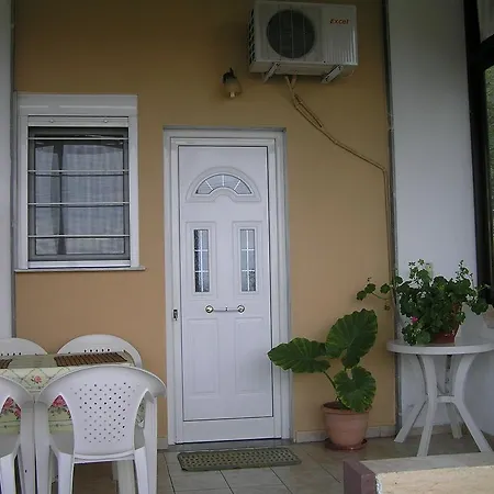 Apartment Dallas Vourvourou